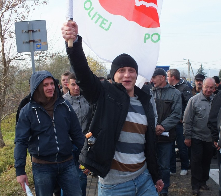 W Annopolu trwa protest sadowników