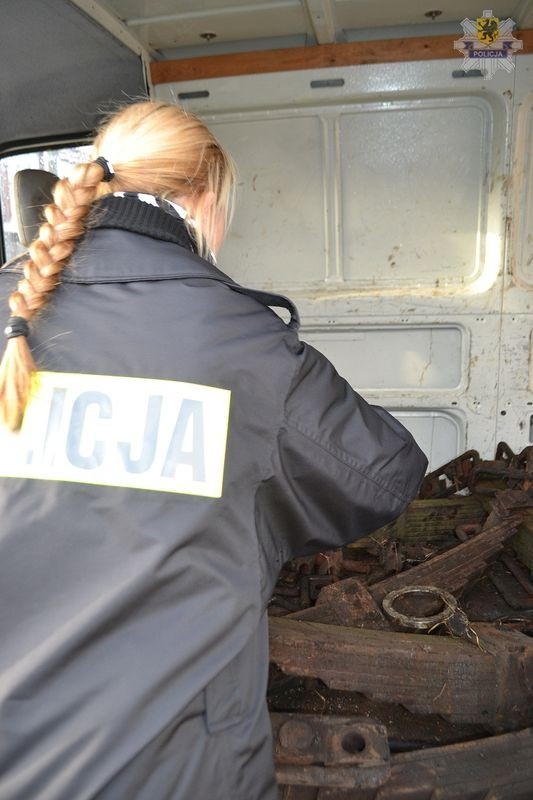 Malbork: Kradzieże na bocznicy kolejowej. 6 osób wywiozło ponad 3 tony złomu