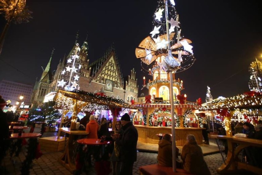 Wrocław. Jarmark Bożonarodzeniowy na Rynku w tym roku jest odwołany