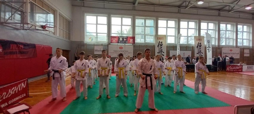 Aż 130 zawodników, trenujących w Akademii Karate Kyokushin i...