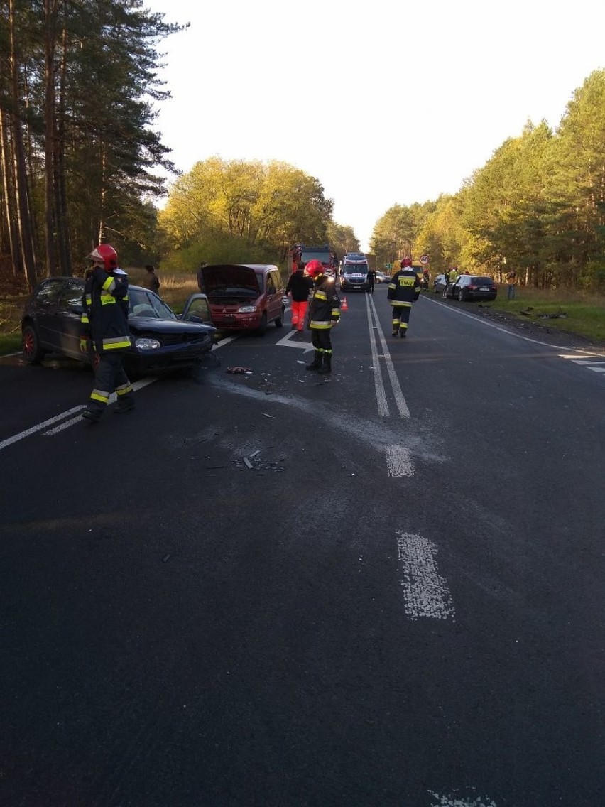 Wypadek na drodze Szczecin - Chociwel. Dwie osoby ranne [AKTUALIZACJA]