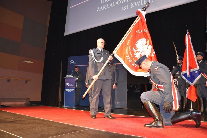 Zakład Karny w Kluczborku ma swój sztandar. Uroczystość jego...