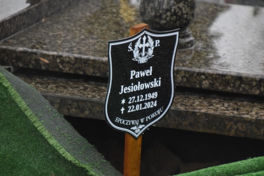 Ostatnie pożegnanie Pawła Jesiołowskiego, prezesa OSP Mnichowo i wieloletniego radnego gminy Gniezno