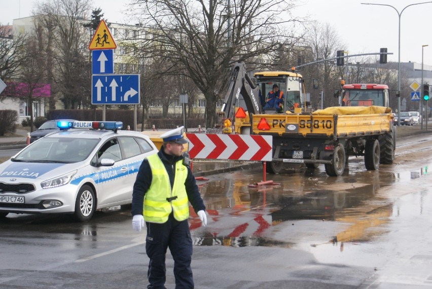 Awaria wodociągu na ulicy Podmiejskiej w Kaliszu