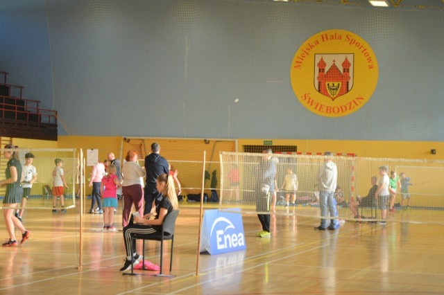 Rozgrywki drugiego z czterech turnieju badmintona w lubuskiej lidze młodzieży szkolnej 2019-2020