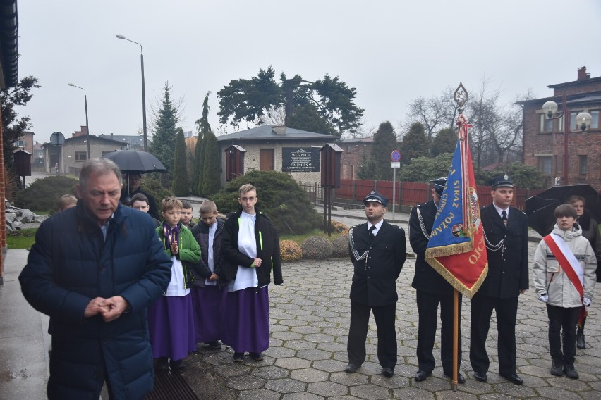 Na zawieszonej w Leszczynach tablicy znalazło się 21 nazwisk...