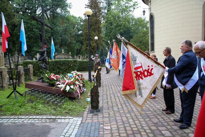 Kraków. W rocznicę 17 września oddali hołd ofiarom komunizmu [ZDJĘCIA, WIDEO]