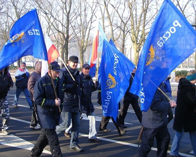 Pocztowcy protestowali przeciwko zmianom w Poczcie Polskiej