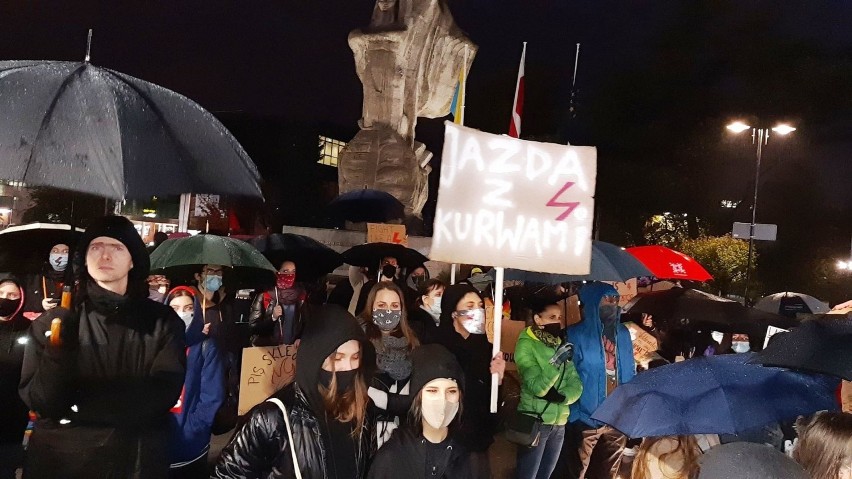 Protest kobiet w centrum Opola.