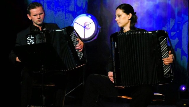 W części finałowej przeglądu wystąpił wyjątkowy, międzynarodowy duet akordeonowy „duoAccosphere”, stworzony przez Alenę Budziňákovą i Grzegorza Palusa