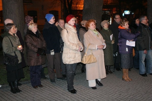 Modlitwa Sądeczan przy Skale Papieskiej [ZDJĘCIA]