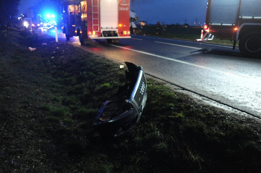 Wypadek pod Lesznem. Kierowca audi był pijany