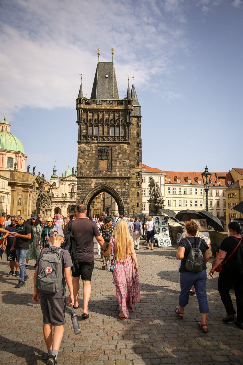 Społeczność Szkoły Podstawowej w Łubowie na wycieczce w Pradze
