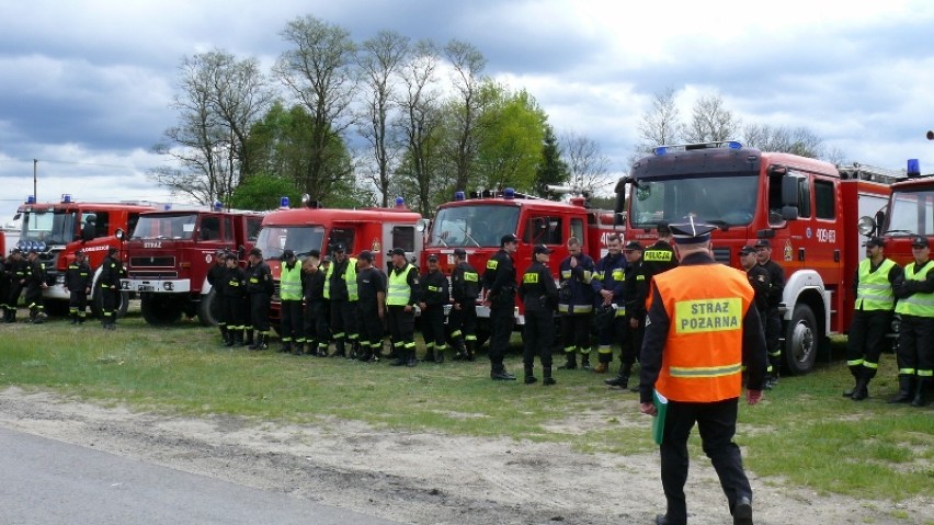 Ćwiczenia strażaków w Walewicach
