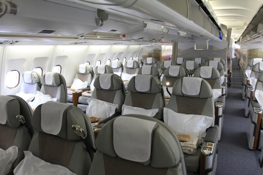Zobacz luksusowe wnętrze samolotu linii Emirates [ZDJĘCIA]