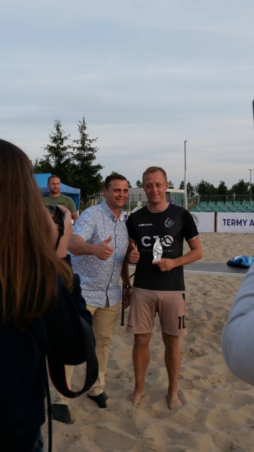 Turniej beach soccera w Poddębicach. Miejscowa drużyna BSC Termy Poddębice walczy o Ekstraklasę ZDJĘCIA