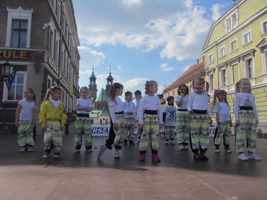 Gniezno: tancerze opanowali rynek