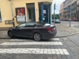 Mistrzowie parkowania z Wrocławia. Zobacz, jak parkują Święte Krowy (ZDJĘCIA)