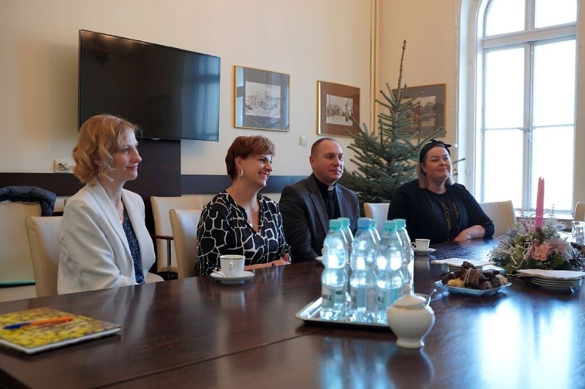 Czterech nowych nauczycieli mianowanych w Skierniewicach