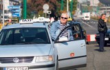 W Katowicach władze miejskie skąpo dzielą licencjami na taksówki