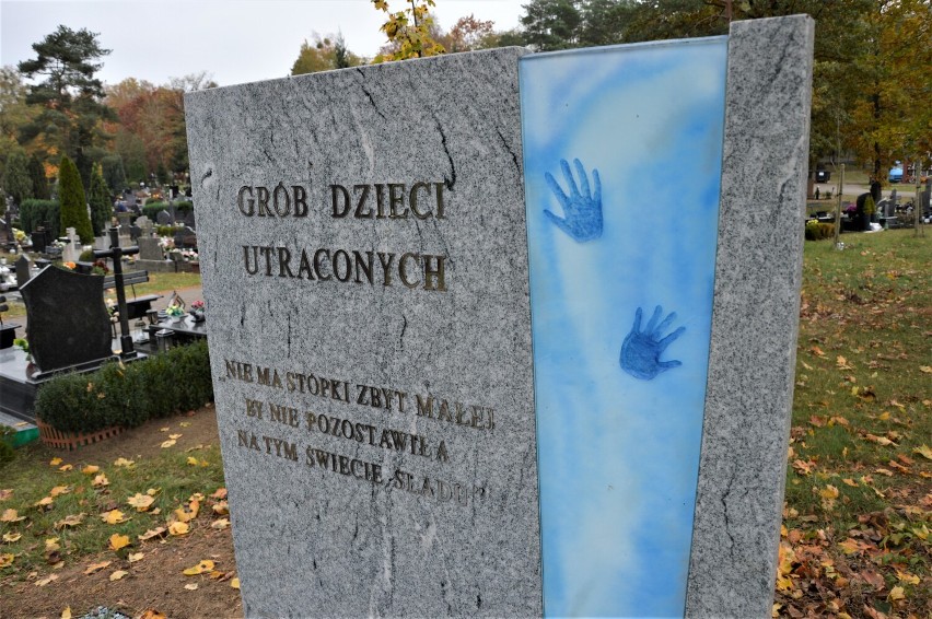 Grób Dzieci Utraconych na cmentarzu komunalnym w Goleniowie