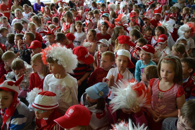 Dzieci z &#8222;czwóreczki" w Pruszczu Gd. podczas festynu z okazji Dnia Dziecka