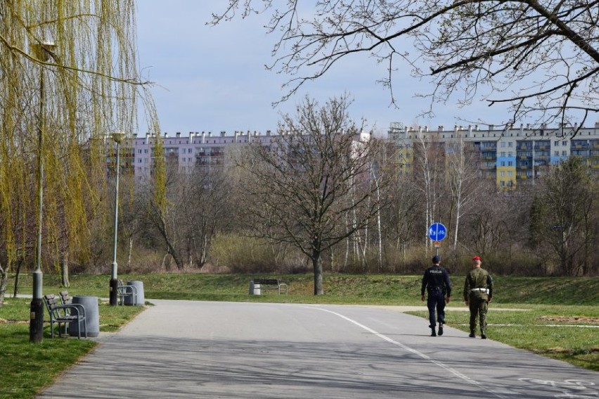 43 interwencje policji w Rzeszowie. Było łamanie kwarantanny, izba wytrzeźwień. Raport z ostatnich dni