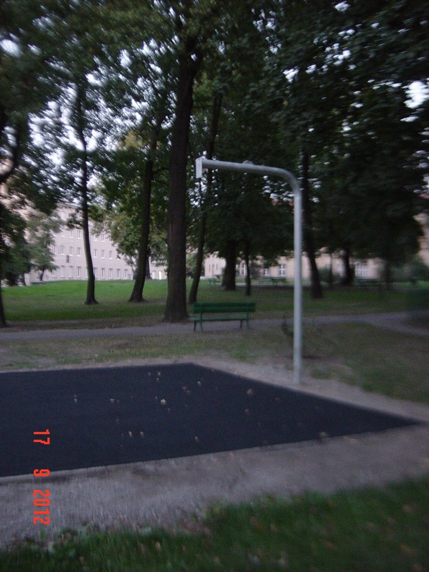 Poznań: W Parku Marcinkowskiego będzie boisko do streetballa [FOTO INTERNAUTY]