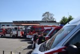Podczas uroczystości przekazano mana, volvo, citroena, opla - samochody dla strażaków ochotników