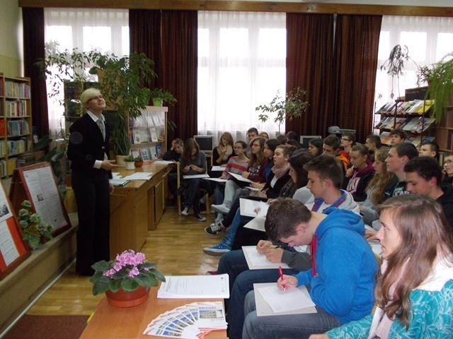 Biblioteka Pedagogiczna w Łasku zachęcała młodych do...