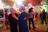 Wspaniała zabawa seniorów w Staszowskim Ośrodku Kultury. Tańczyli aż miło - zobacz zdjęcia