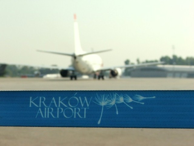 Ponad 374 tysięcy osób odprawił w lipcu Kraków Airport. To ...
