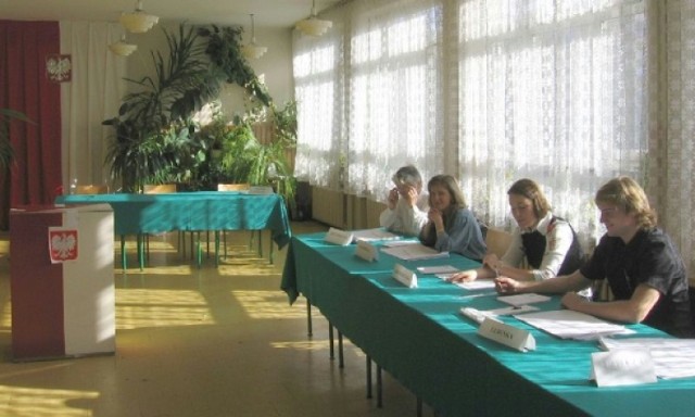 Wybory 2011 w Krakowie. Frekwencja o godzinie wyniosła