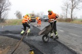 Wójt informuje o postępach ws. przebudowy drogi w Poniatowicach