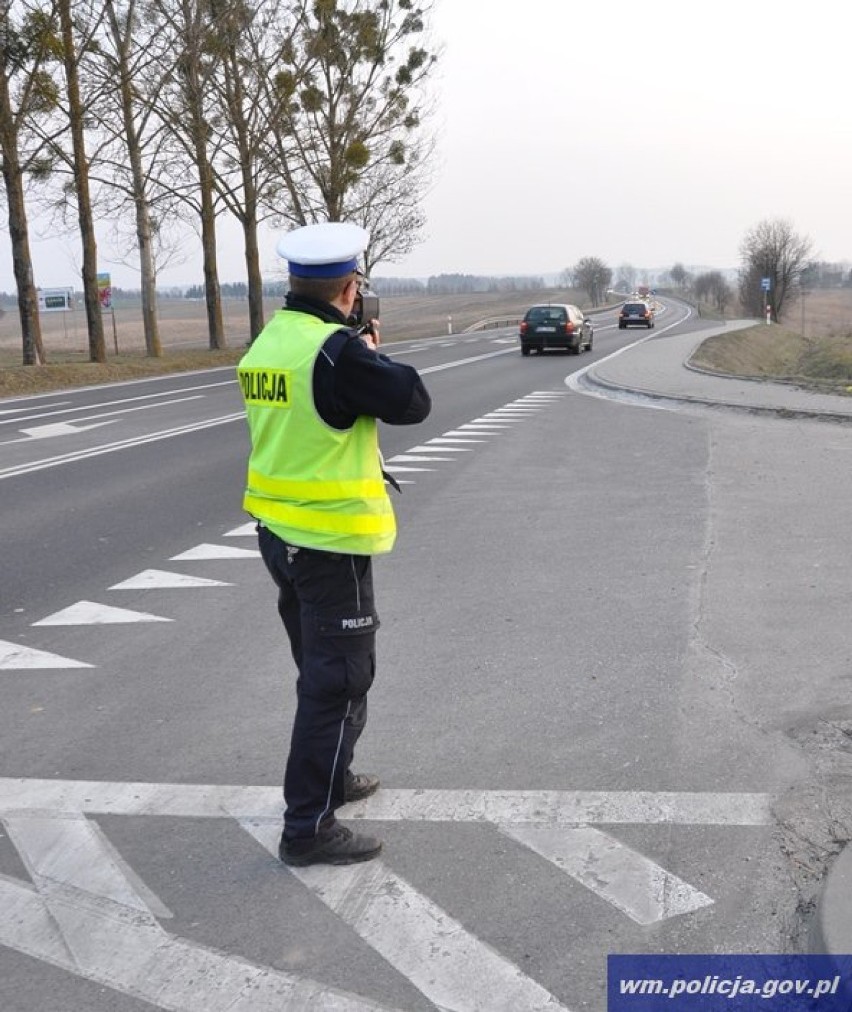 Kursant nauki jazdy pędził 135 km/h