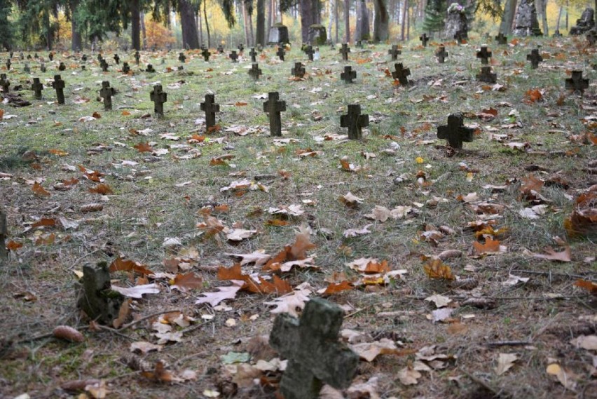 Cmentarze wojenne w Leszkowie pod Piłą [ZDJĘCIA]