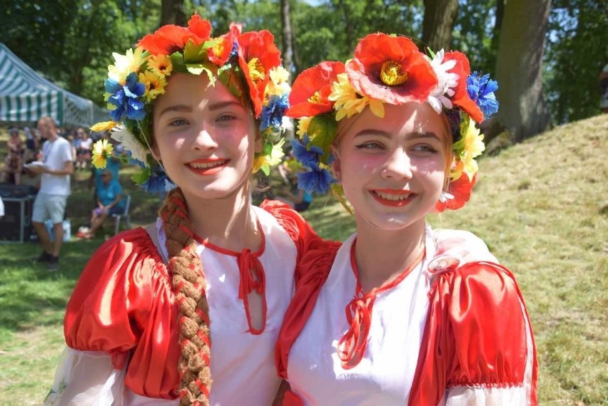 Folkowe Inspiracje 2019 - Międzynarodowy Festiwal Twórczości Młodych. Koncert FOLKORYTMY w Skierniewicach [ZDJĘCIA+FILM]