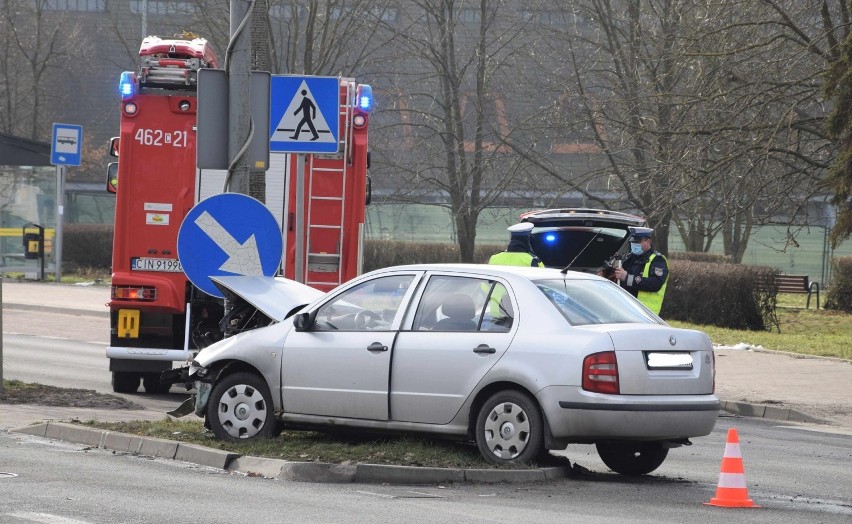 Na skrzyżowaniu pod inowrocławskim ratuszem zderzyły się...