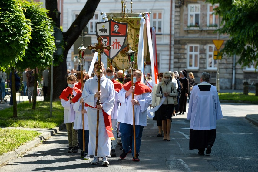 Boże Ciało 2021 u Salezjanów w Przemyślu. Procesja przeszła ulicami parafii [ZDJĘCIA]