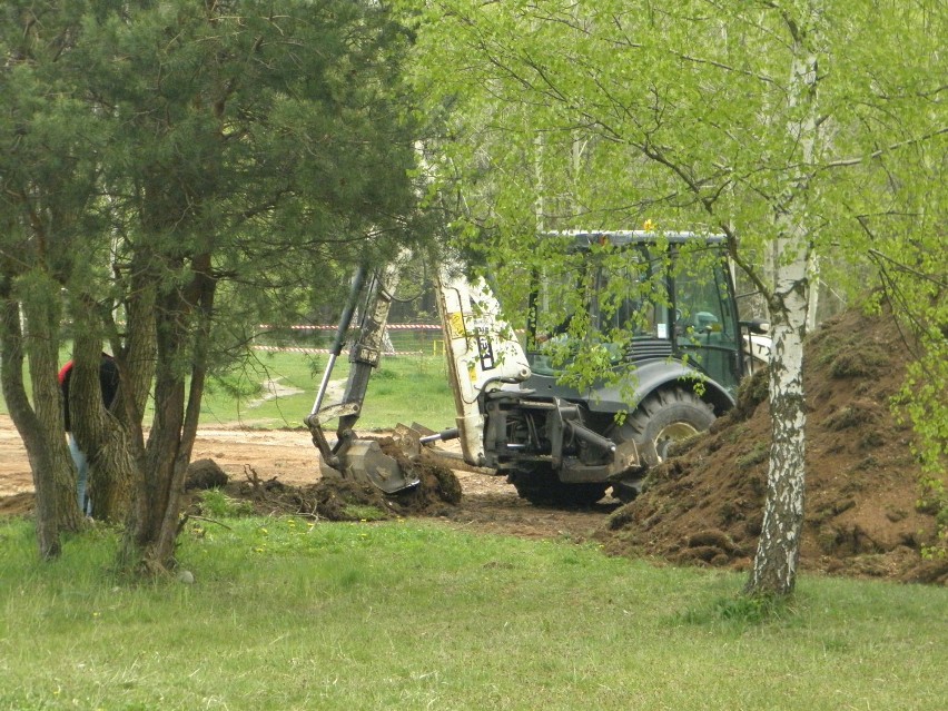 Trwają prace w parku na Pohulance. To miejsce znów tętnić będzie życiem?