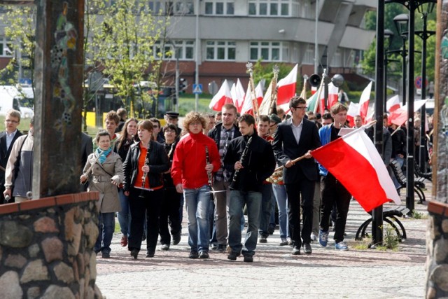 Marsz Rotmistrza Pileckiego organizowany jest przez Stowarzyszenie KoLiber we współpracy z innymi patriotycznymi organizacjami, natomiast piknik to nowa inicjatywa Niezależnego Zrzeszenia Studentów UW.