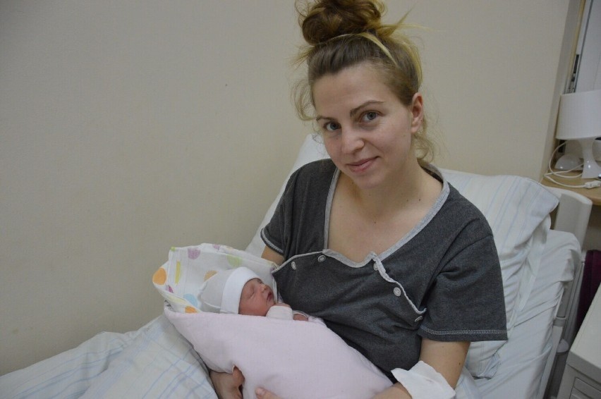 Burmistrz Sulejowa z wizytą u pierwszego dziecka urodzonego...
