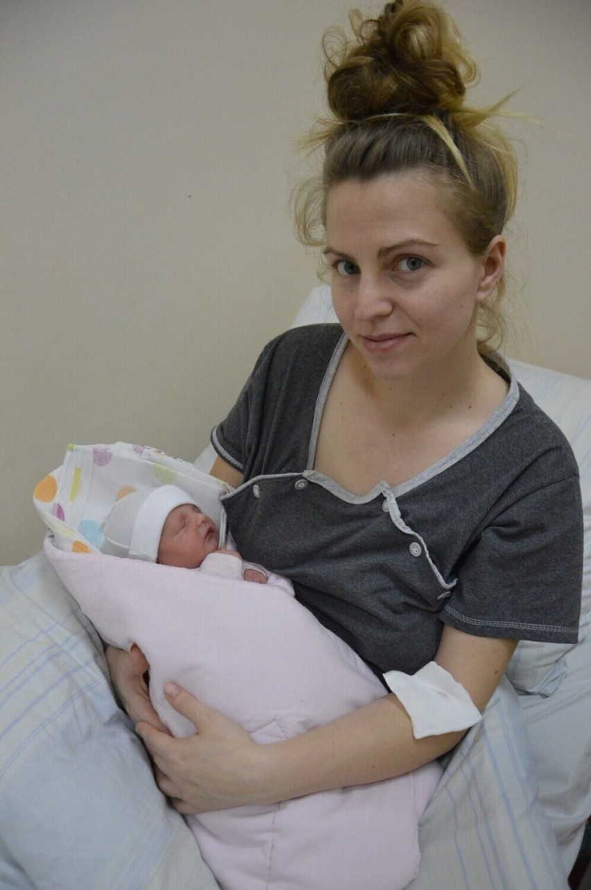 Burmistrz Sulejowa z wizytą u pierwszego dziecka urodzonego...