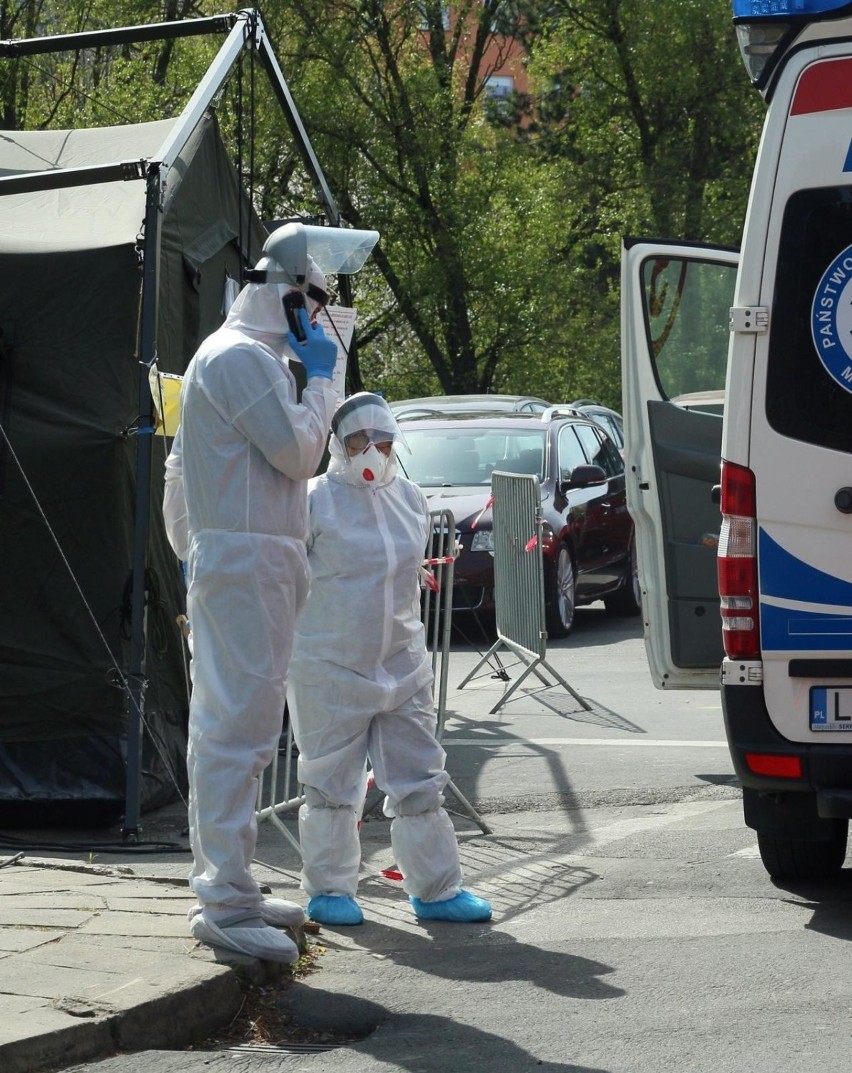 Nowe przypadki koronawirusa w Polsce. Zmarło 15 osób 
