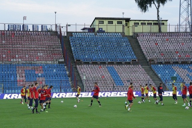 Trening reprezentacji Polski na szczecińskim stadionie przed meczem z Kamerunem. Czy już wkrótce w Szczecinie powstanie obiekt na europejskim poziomie?