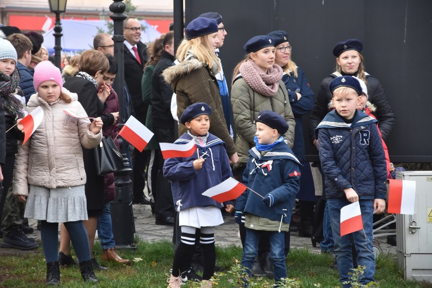 Uroczystości patriotyczne w Nakle rozpoczęła msza św. za...