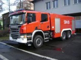 Nowy wóz straży pożarnej w Rybniku: Ma napęd na cztery koła i  moc 400 kM