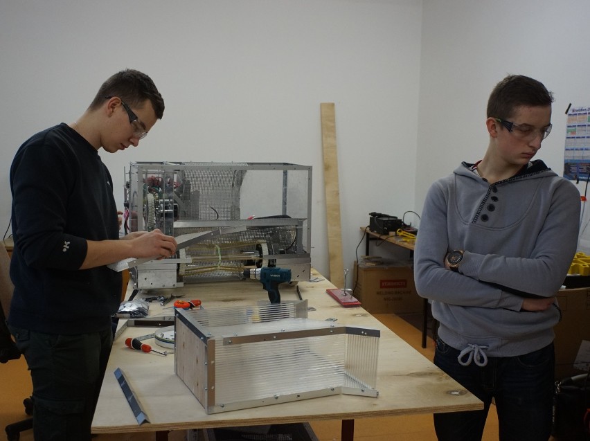 Młodzież z Kraśnika skonstruowała robota na międzynarodowe zawody. Znów są jedyną europejską drużyną