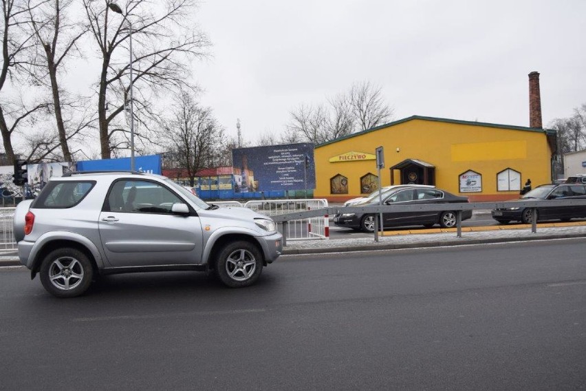 Niebezpieczny wypadek w centrum Tarnowa. Sprawcą 88-latek 