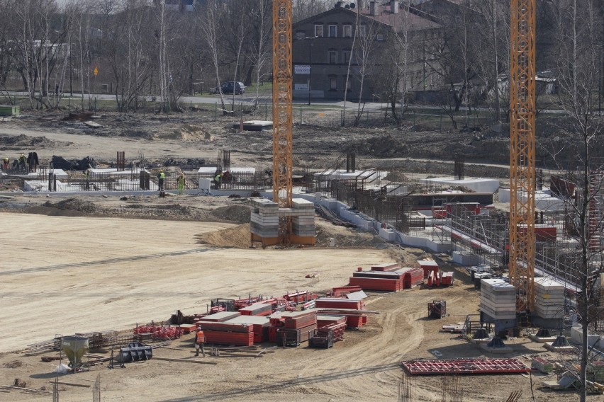 Budowa nowego stadionu w Sosnowcu odbywa się bez...